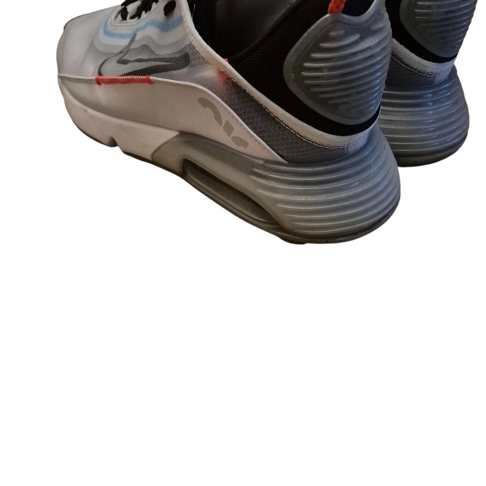 Nike Silver and‎ Black Athletic Shoes Sleek Design
